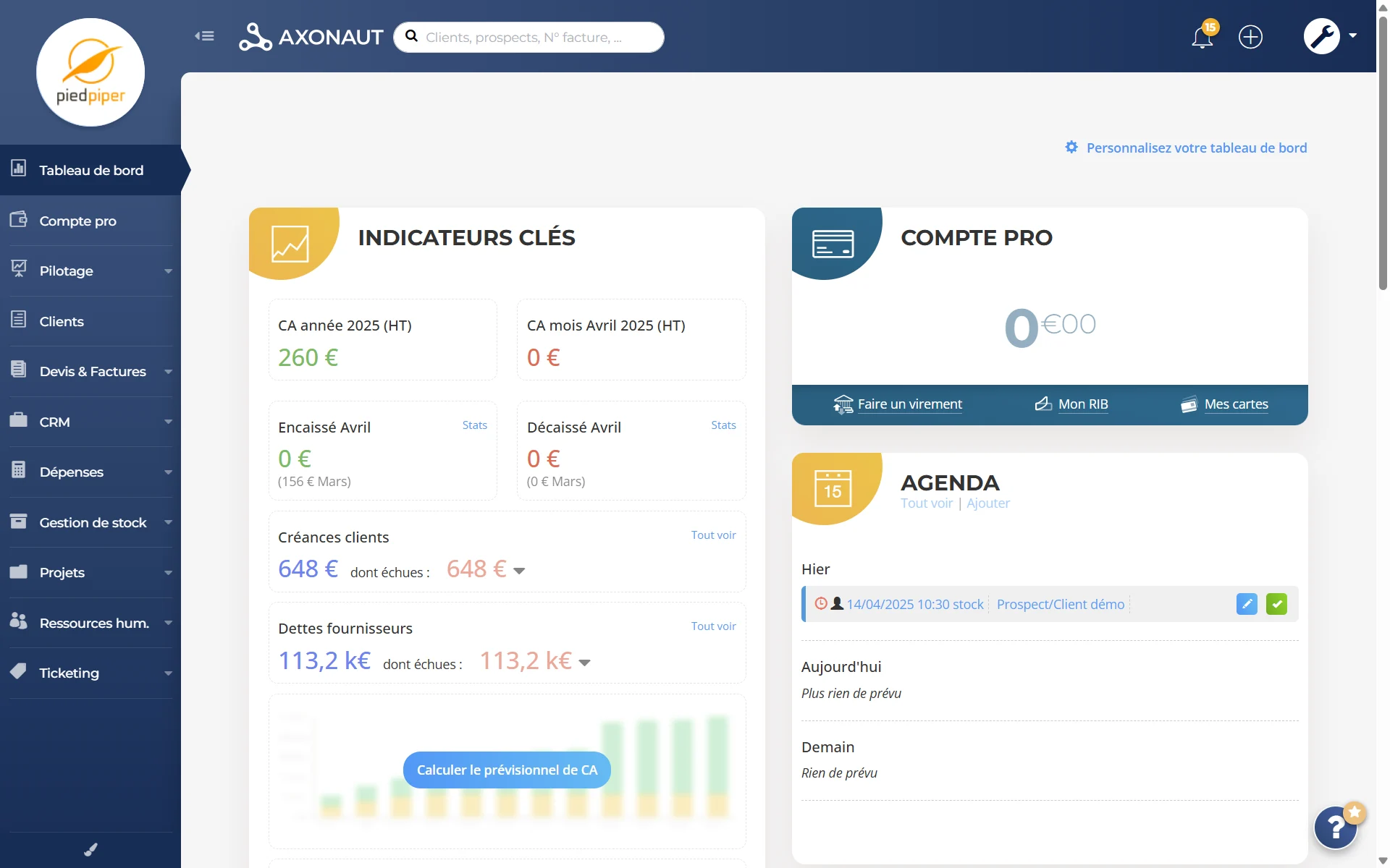 Interface d'Axonaut montrant le tableau de bord unifié avec CRM, facturation et agenda intégrés